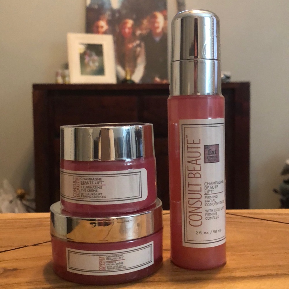 Consult Beaute trio skincare 🧖‍♀️ (NEW)
